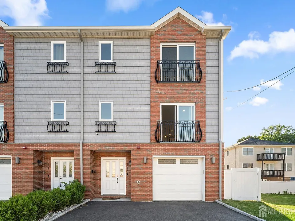 22 Arcadia Pl #B
