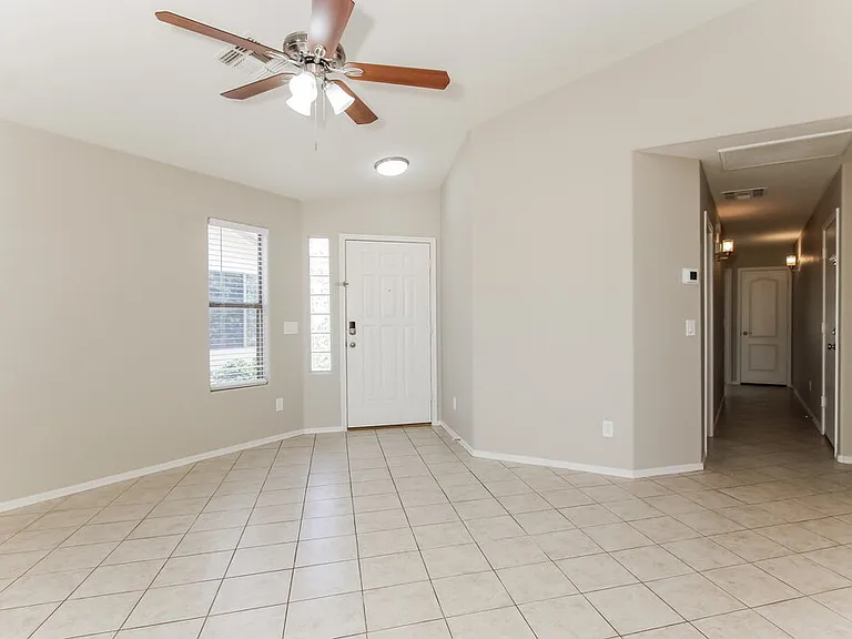 9316 E Olla Ave — Photo 4