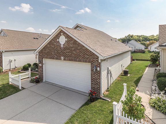 3rd image of 1067 Lincoln Park West Dr