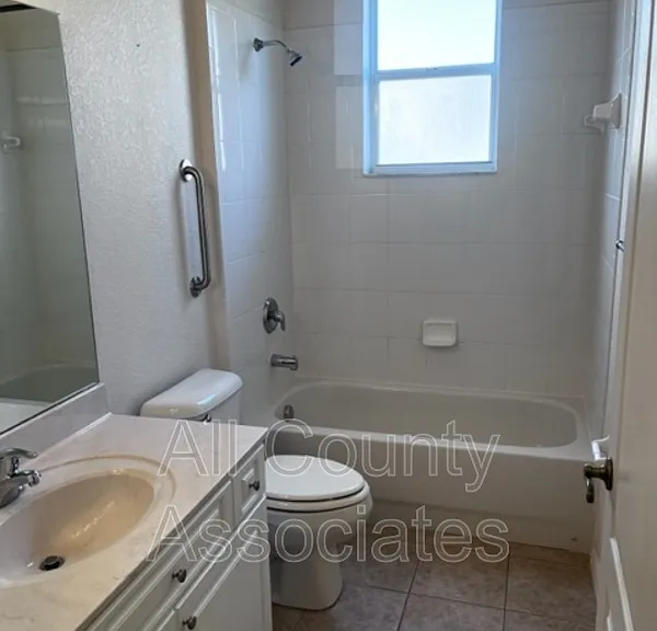 12147 Putter Green Ct — Photo 11
