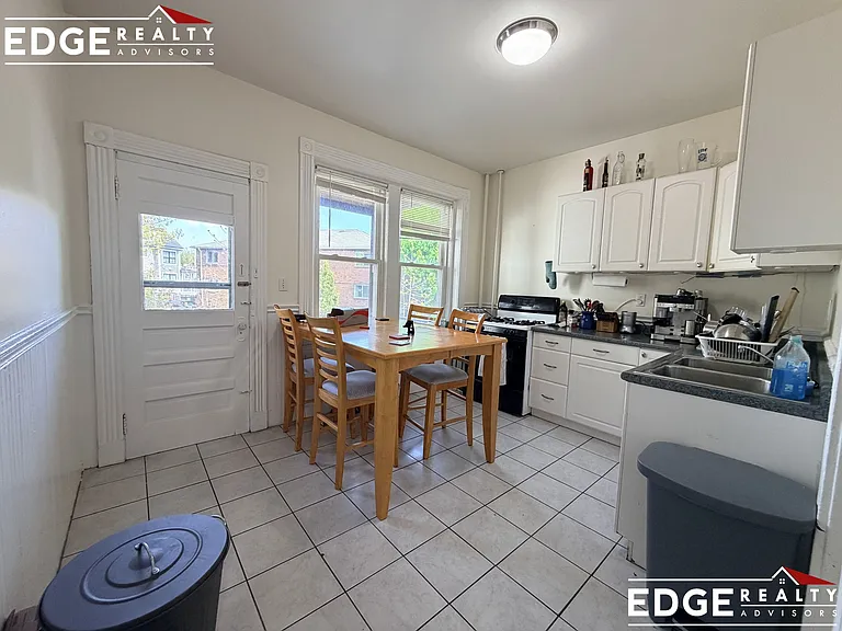 79 Glenville Ave #3A — Photo 3