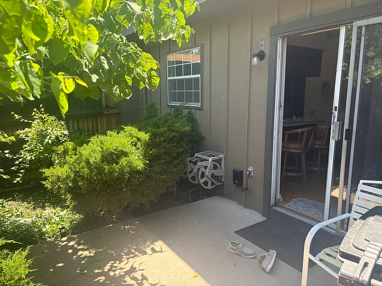 8651 E Amherst Dr — Photo 18