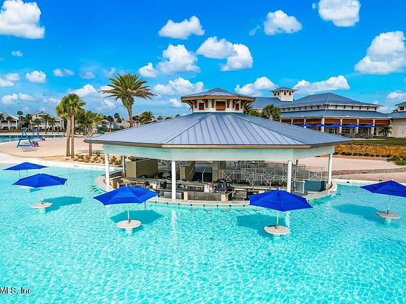 3rd image of 147 CLIFTON BAY Loop