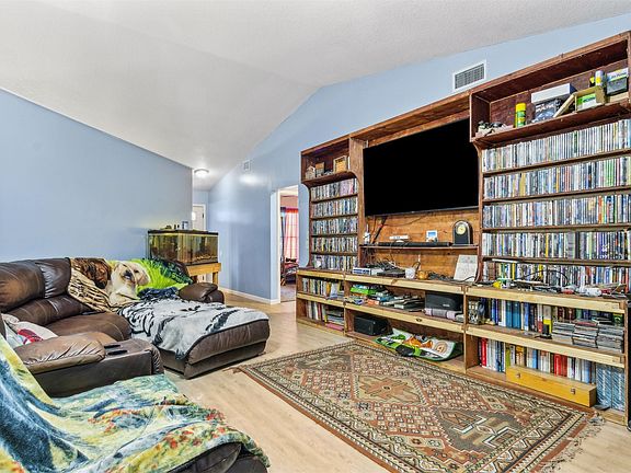 2nd image of 37169 Coyote Dr