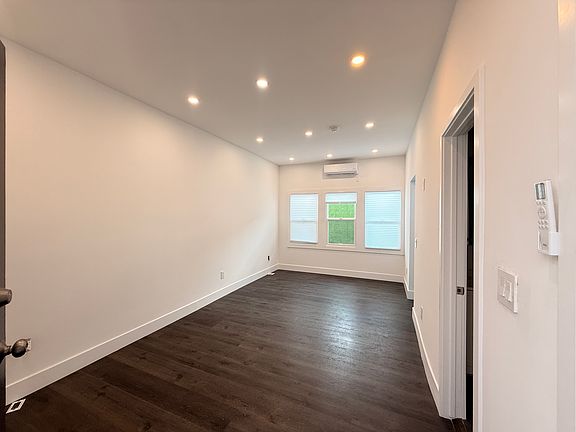5th image of 4671 Hollywood Blvd APT 110