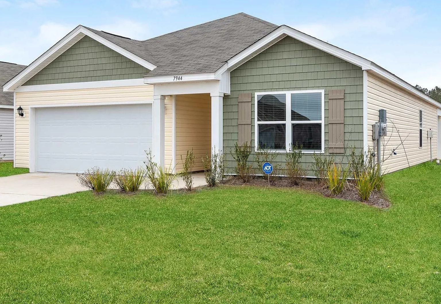 3 bed, 1700 sqft, $2,100 — Photo 2