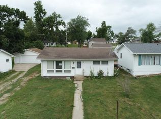 807 Wilson St, Tama, IA 52339
