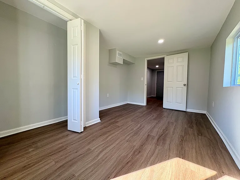 6907 Sylvania 4 Rd — Photo 9
