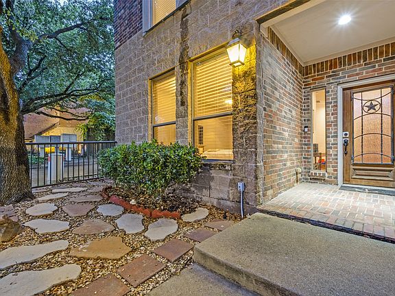 4th image of 1442 Pecos St