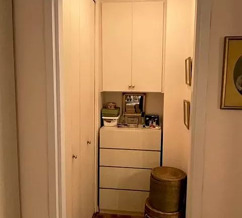 5th image of 100 W 57th St APT 7A