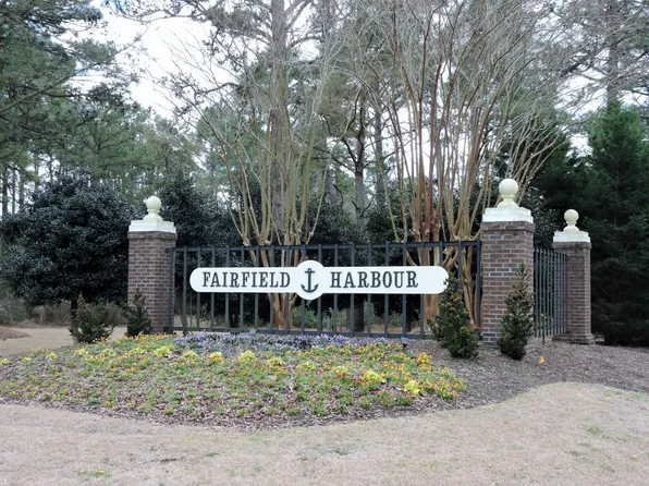 2103 Royal Pines Dr, New Bern, NC 28560
