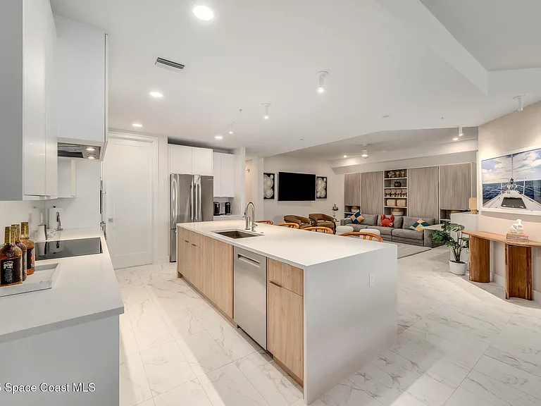 65 N Atlantic Ave #404 — Photo 27