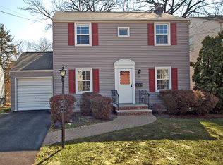 35 Barnett St, Bloomfield, NJ 07003