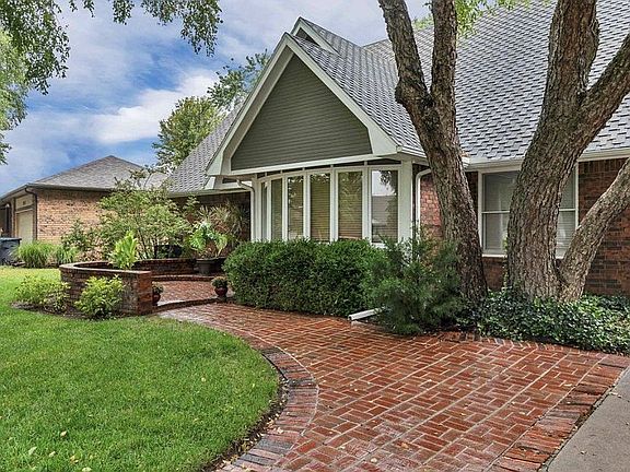 2nd image of 10238 W Alamo Ct