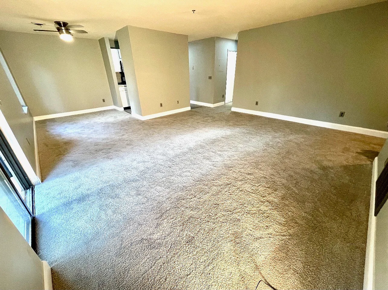 2 bed, 1100 sqft, $2,100 — Photo 3