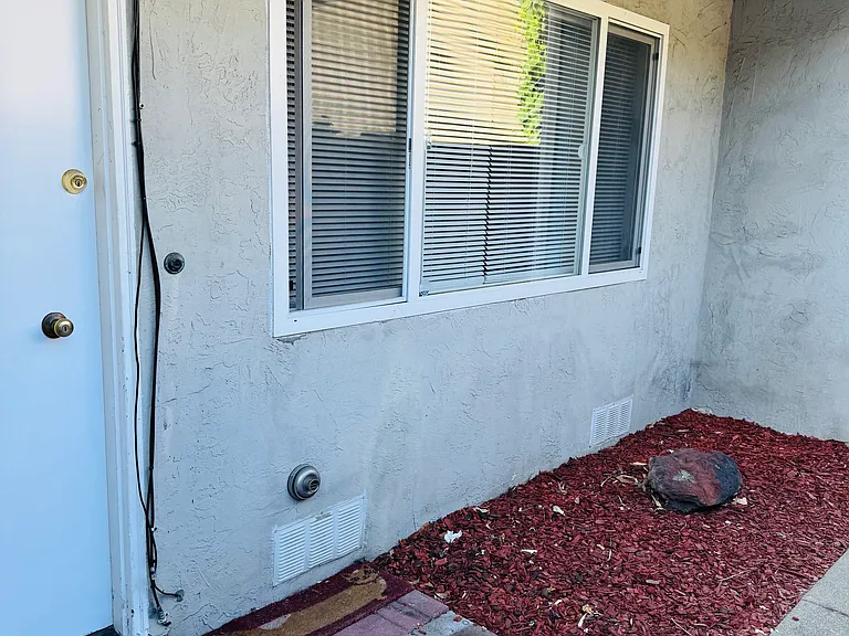 2235 McKinley Ave #2 — Photo 4