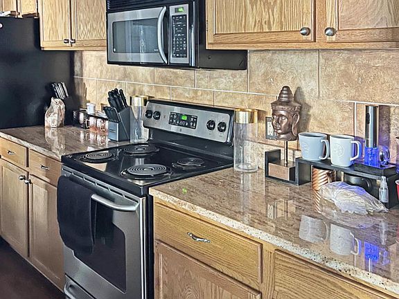 5th image of 9716 Lake Pointe Ct APT 202