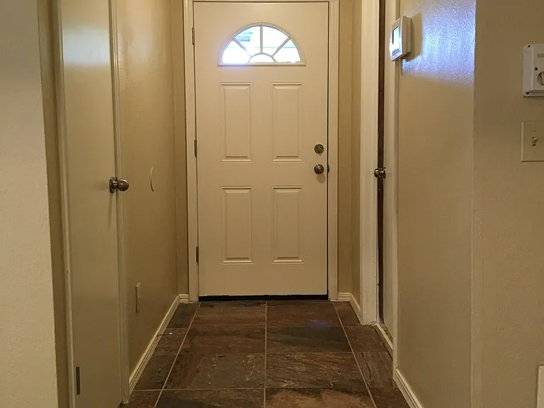 10050 Southridge Dr — Photo 6