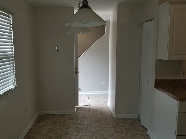 1125 Old Denbigh Blvd — Photo 4