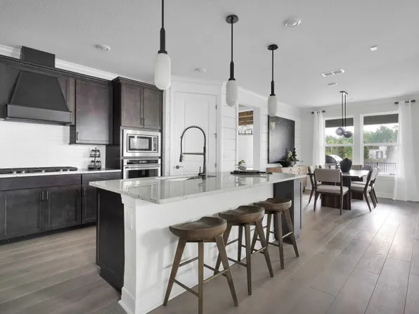 Mystique Grand Plan, Lakeview Estates