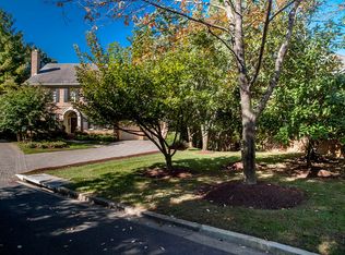 12 Sandalfoot Ct, Potomac, MD 20854