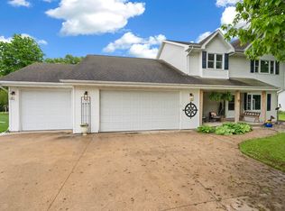 428 Forest View Rd, Oshkosh, WI 54904