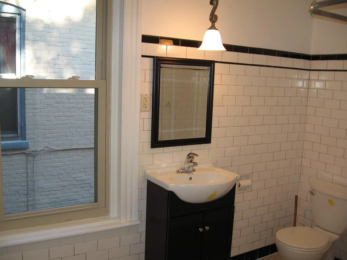 2 bed, 1300 sqft, $1,995 — Photo 3