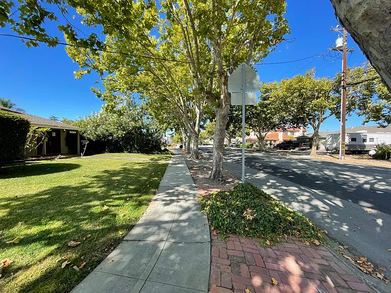 10217 S Tantau Ave — Photo 13