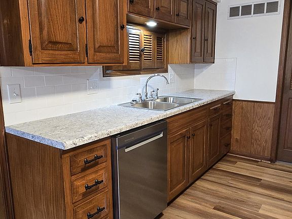5th image of 1015 S 8th St