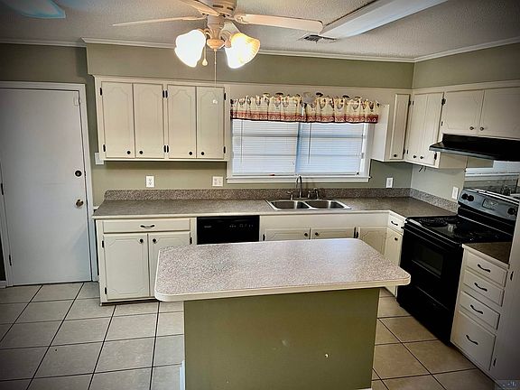 4th image of 111 Mimosa St