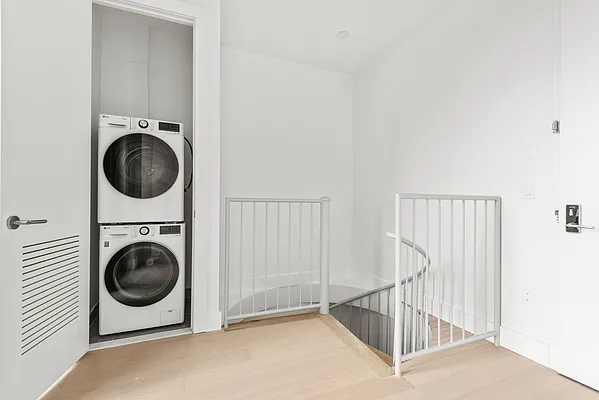 Rented by Nooklyn NYC LLC | media 27