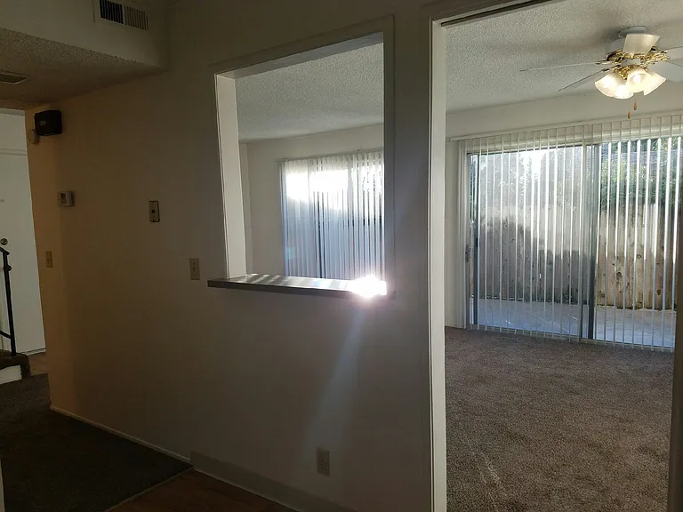 1078 Franklin Ave — Photo 53