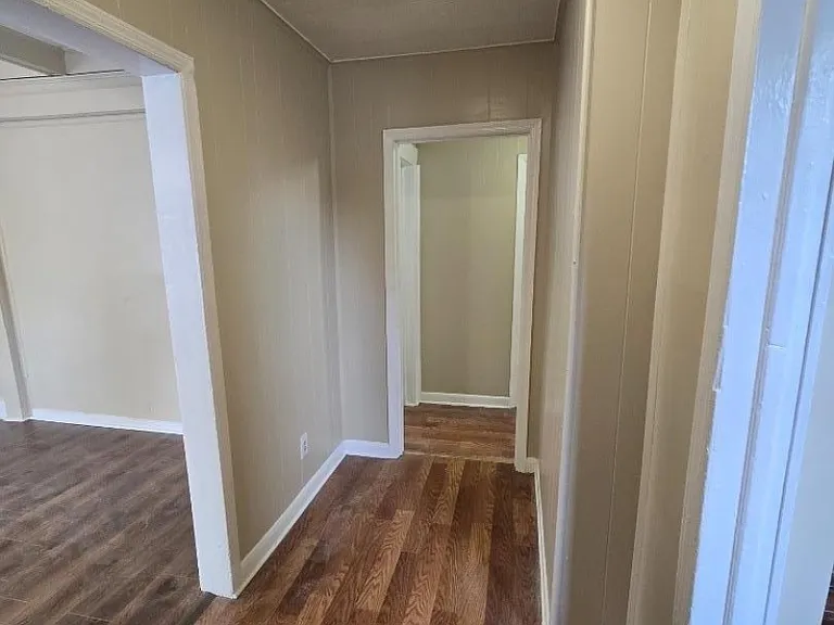 314 William St — Photo 12