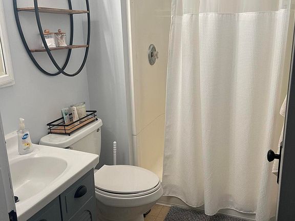 4th image of 2631 Orton Dr