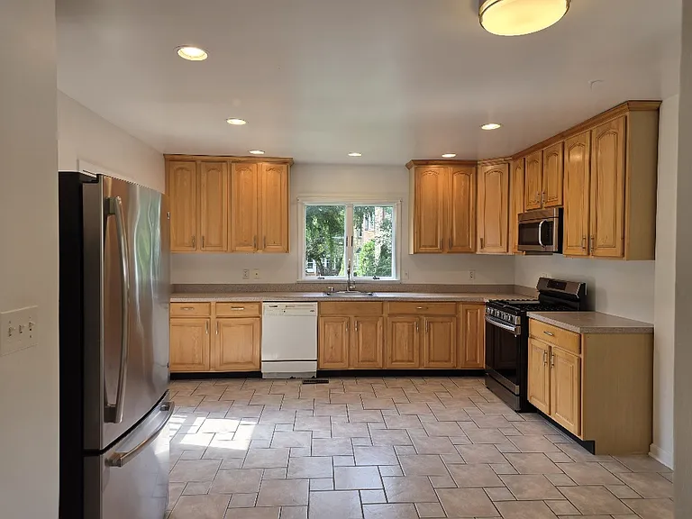 2106 Prichard Rd — Photo 3