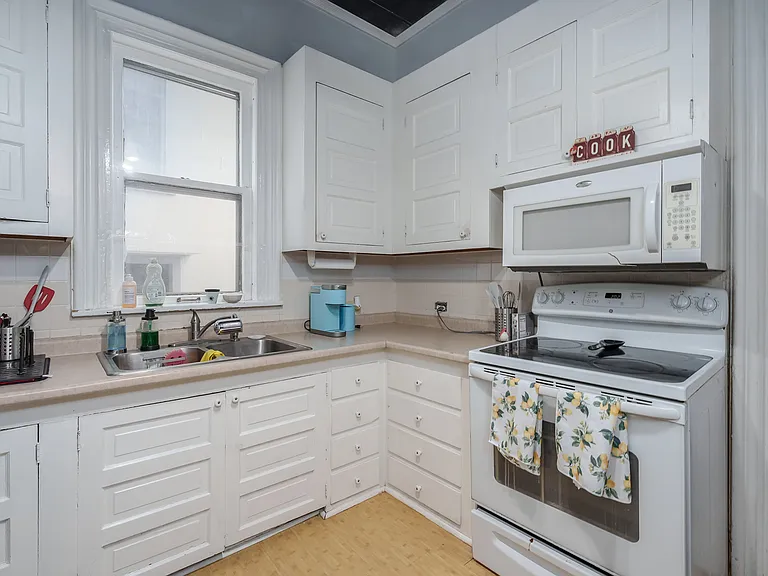 716 W Kalamazoo Ave — Photo 8