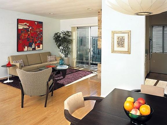 5th image of 936 N San Vicente Blvd