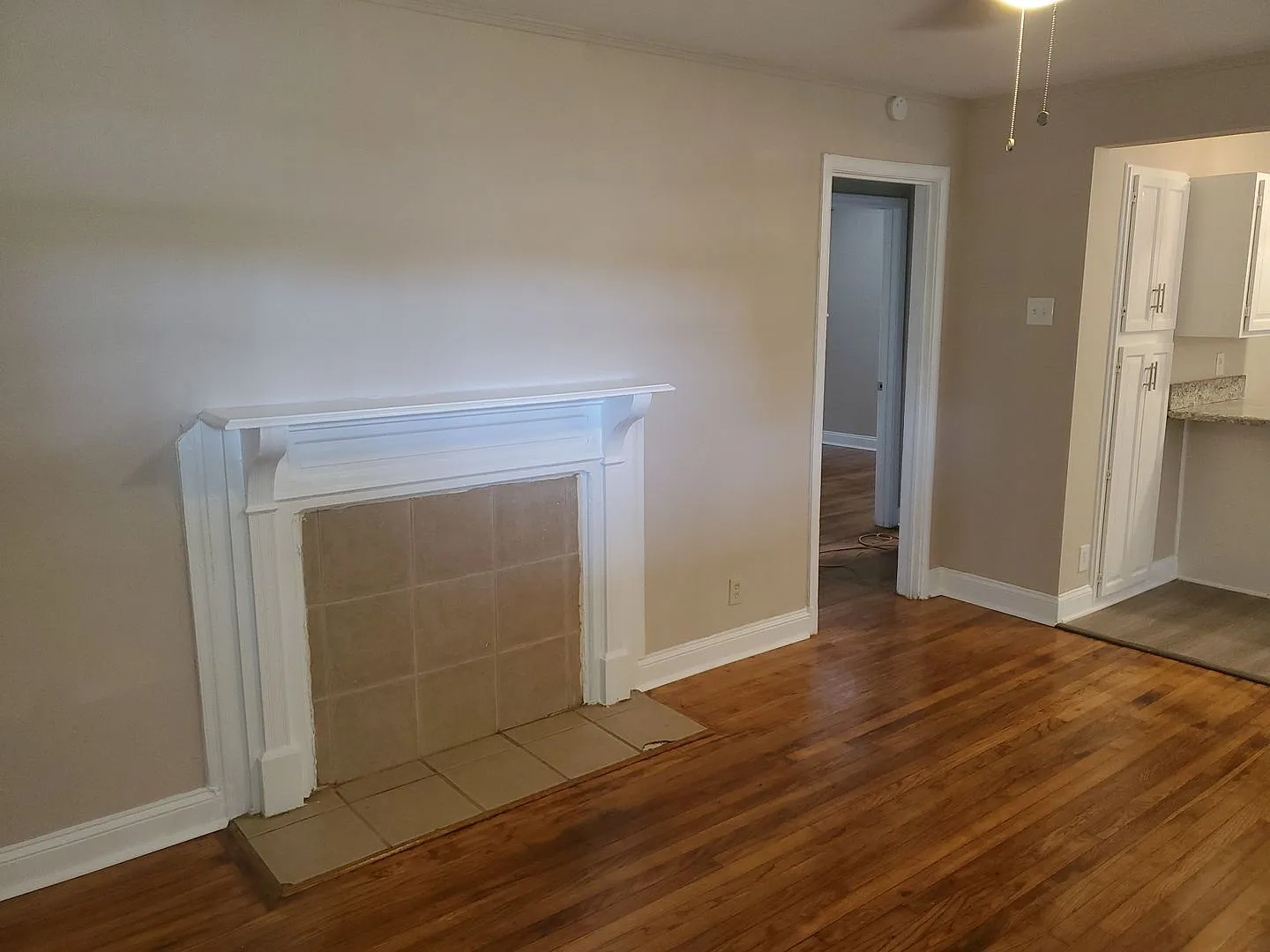 Marietta Craftsman Duplex/Walk to Square — Photo 3