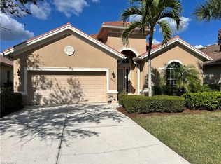 8318 Valiant Dr, Naples, FL 34104