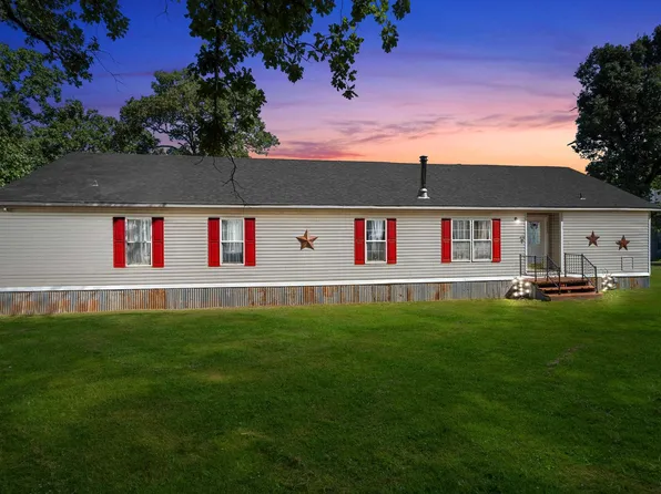 6892 Strickland Springs Rd, Marshall, TX 75672