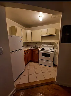 Rented by Danielle Stoller, LREB | media 3