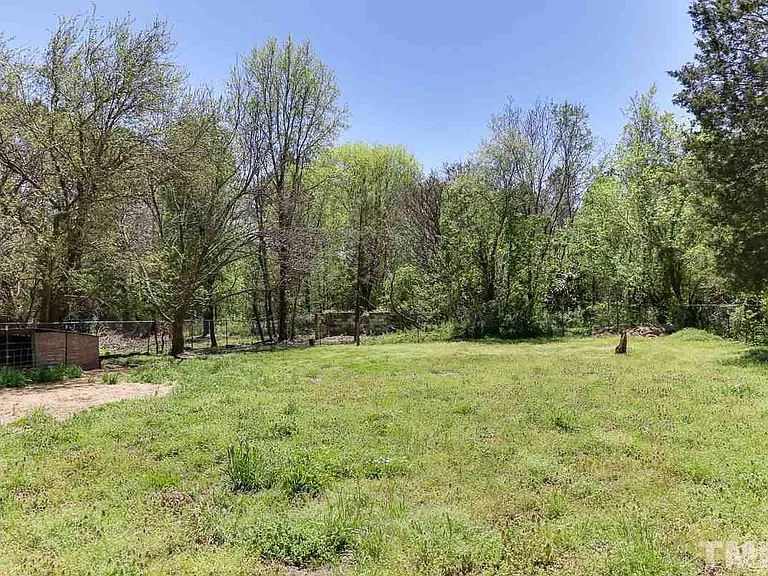3409 Tryon Rd — Photo 12