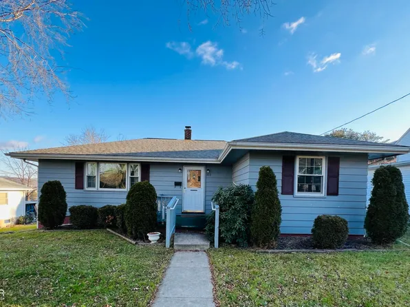 303 Mackey Ave, Lock Haven, PA 17745