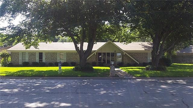 1st image of 507 S Colonial Dr