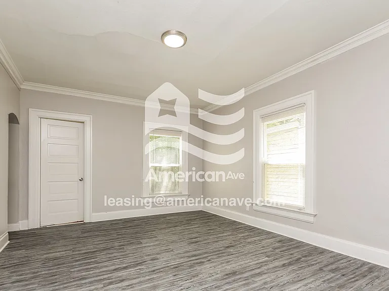 1517524_005_living_room_13909007.jpg