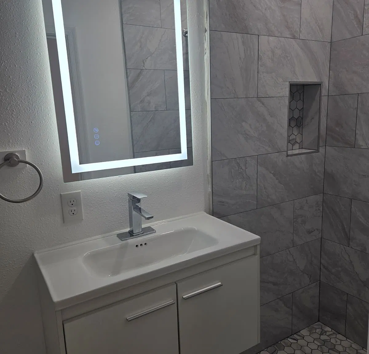 2423 Saint Philip St — Photo 3