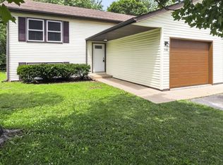642 Swan Dr, Grayslake, IL 60030