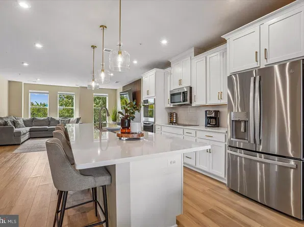 14244 Newbrook Dr, Chantilly, VA 20151