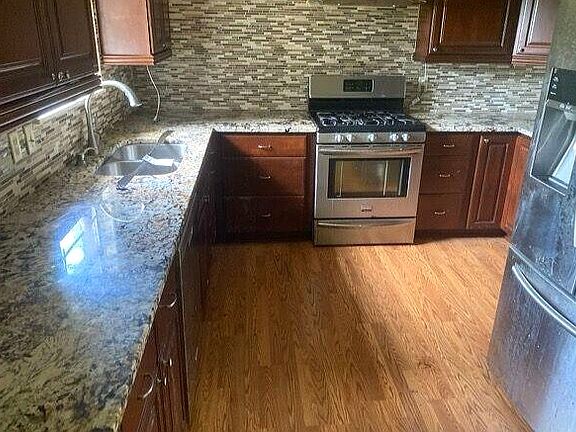 4th image of 260 White Tail Ln