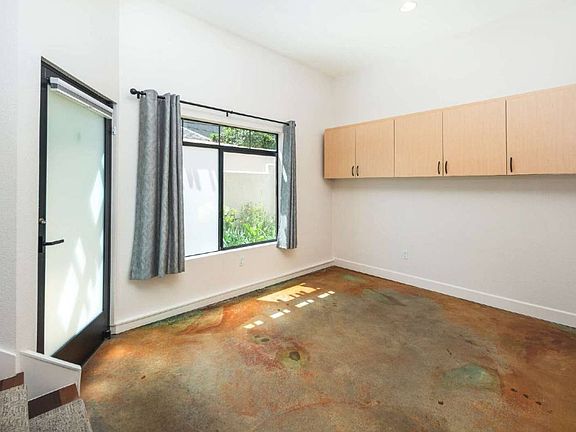 5th image of 789 E Santa Clara St